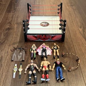 WWE Raw Wrestling Ring with Action Figures